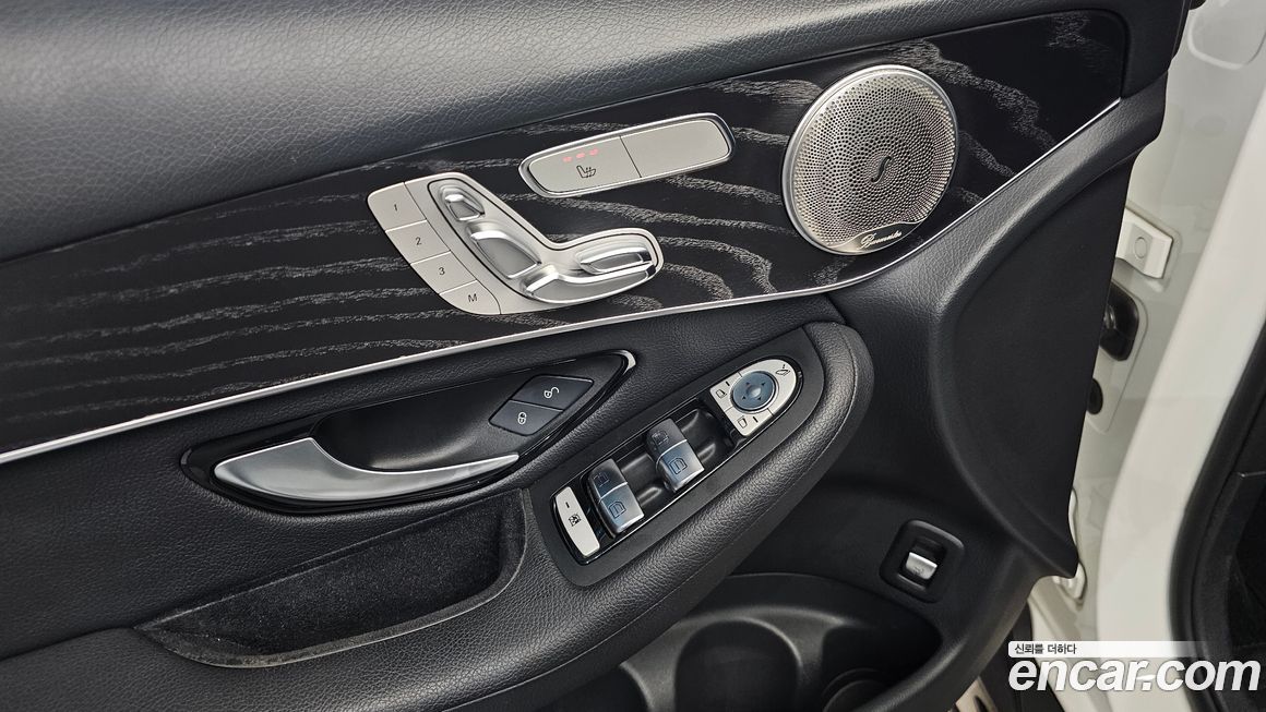 Mercedes-Benz GLC-Class 2019