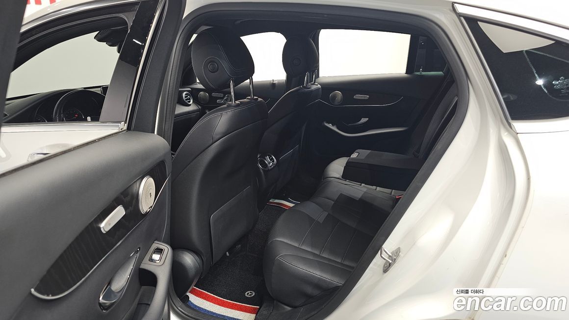 Mercedes-Benz GLC-Class 2019