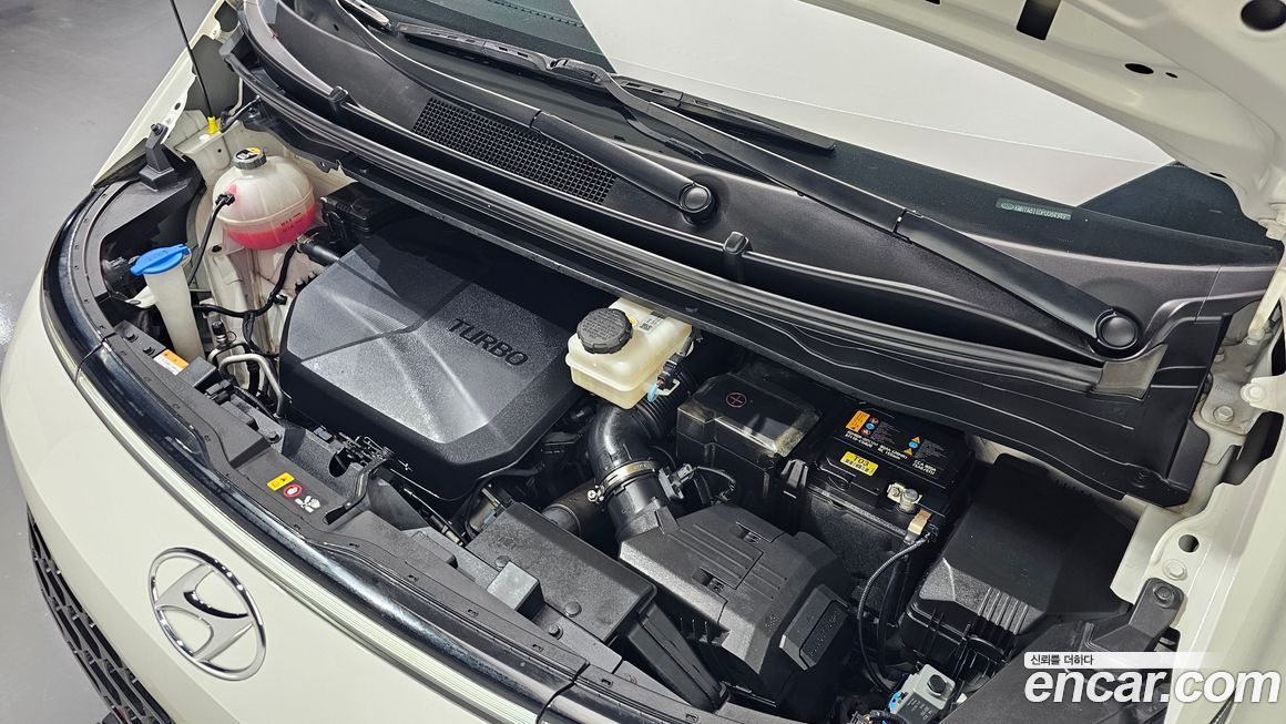 Hyundai Staria 2023