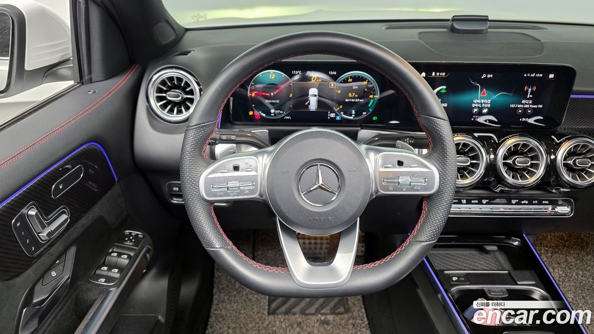 Mercedes-Benz GLB-Class 2021