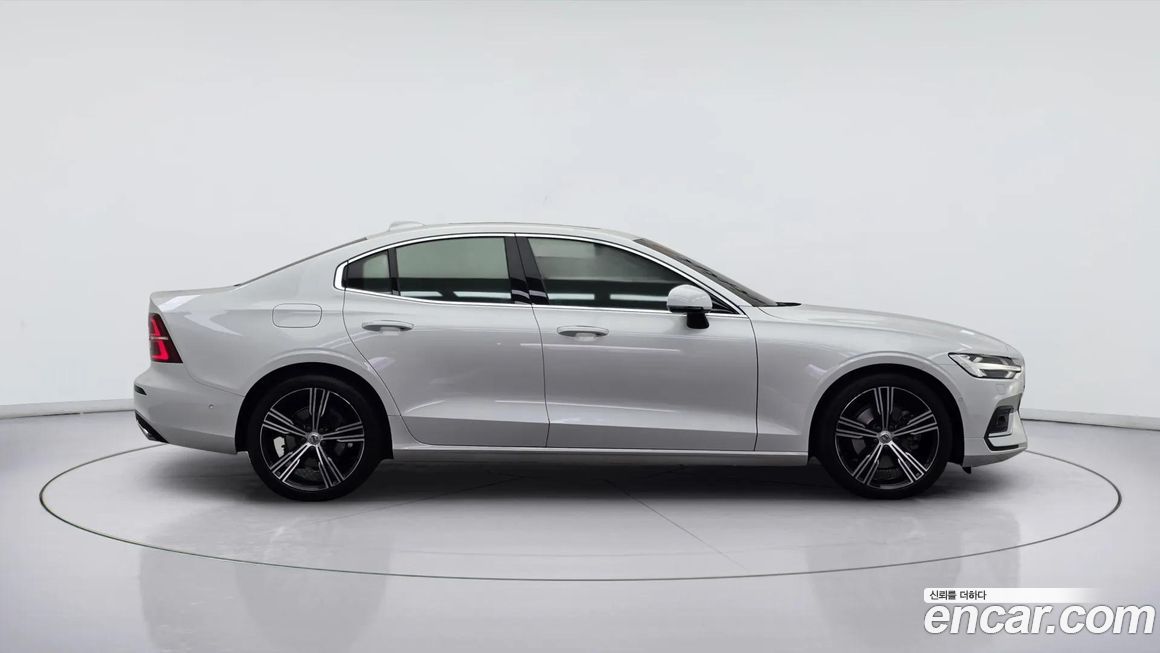 Volvo S60 2021