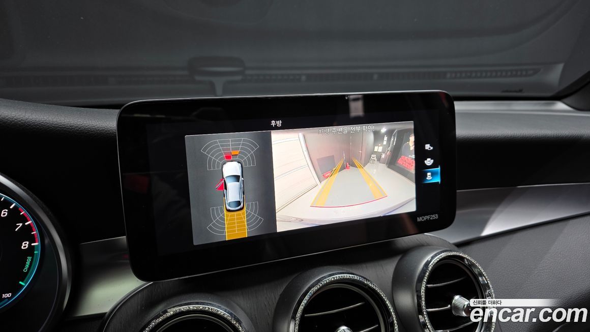 Mercedes-Benz GLC-Class 2021