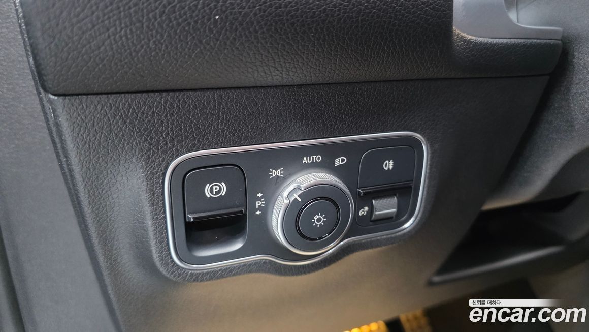 Mercedes-Benz GLB-Class 2022