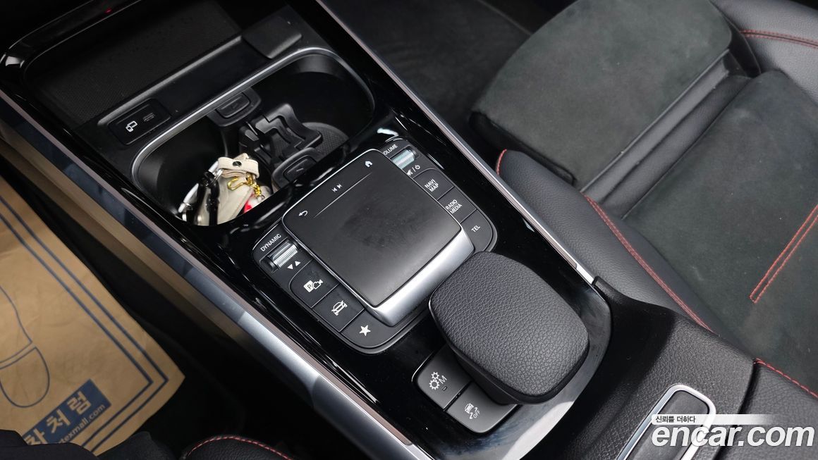 Mercedes-Benz GLB-Class 2022