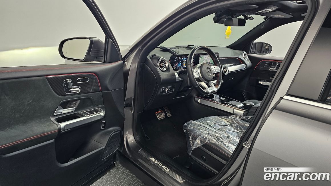 Mercedes-Benz GLB-Class 2021