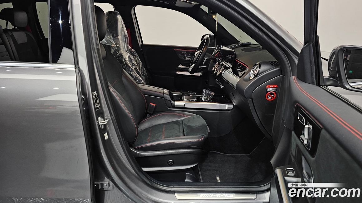 Mercedes-Benz GLB-Class 2021