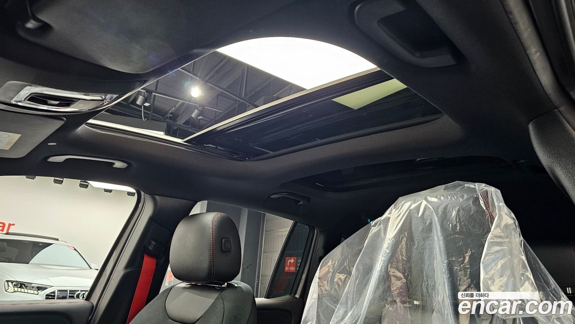 Mercedes-Benz GLB-Class 2021