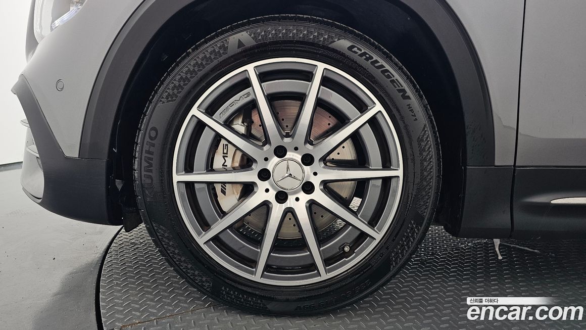 Mercedes-Benz GLB-Class 2021