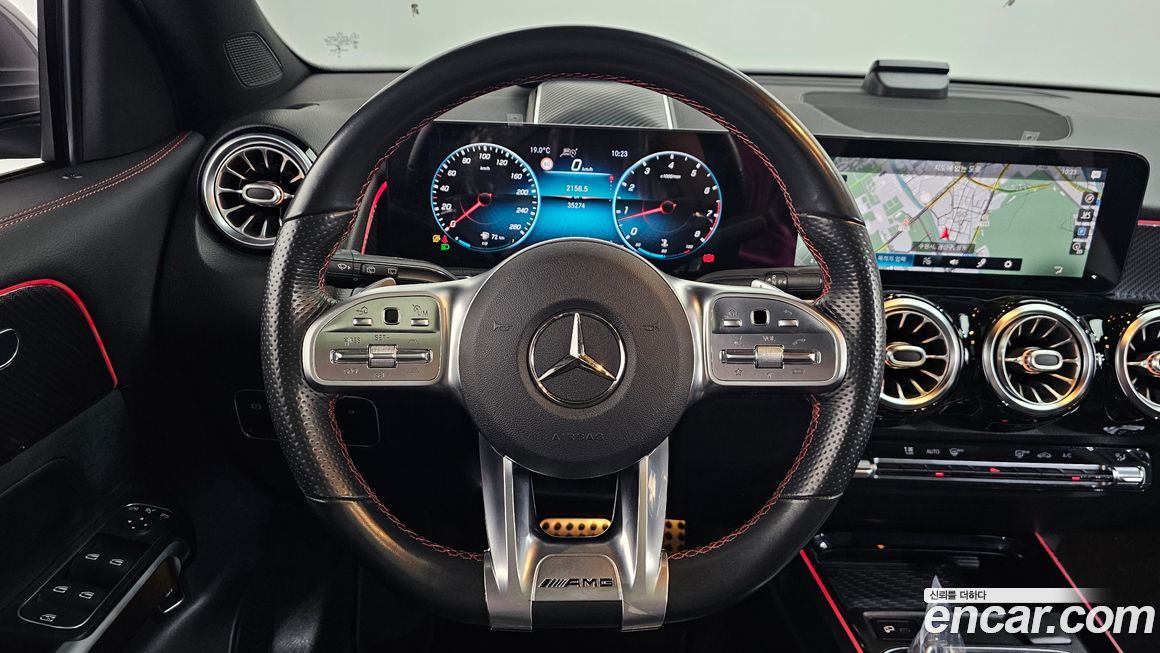 Mercedes-Benz GLB-Class 2021