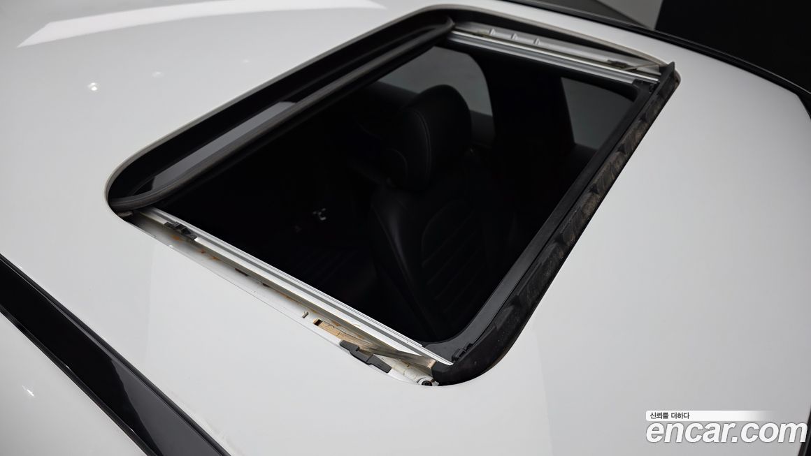 Mercedes-Benz EQC 2020