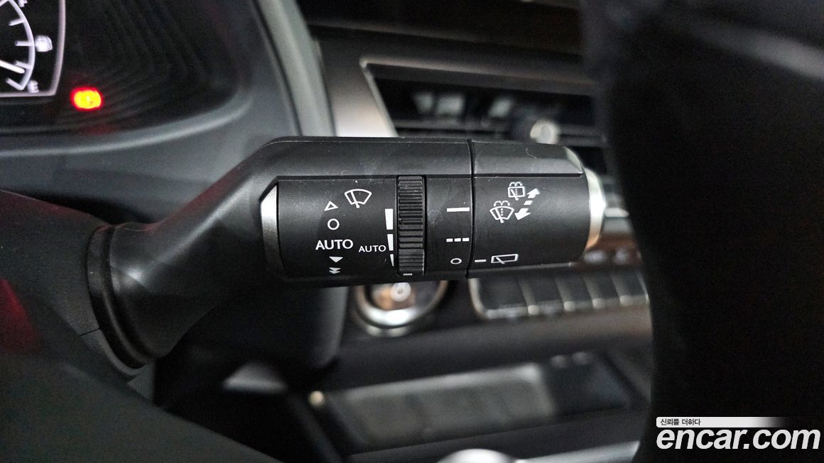 Lexus UX 2024