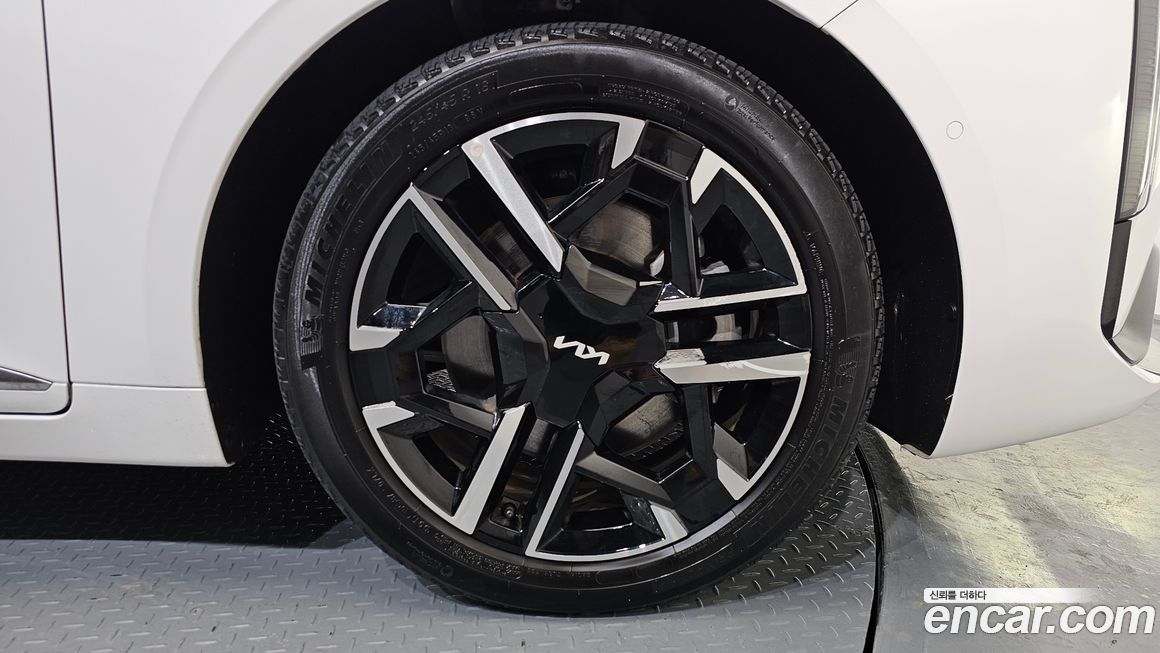 Kia K8 2025