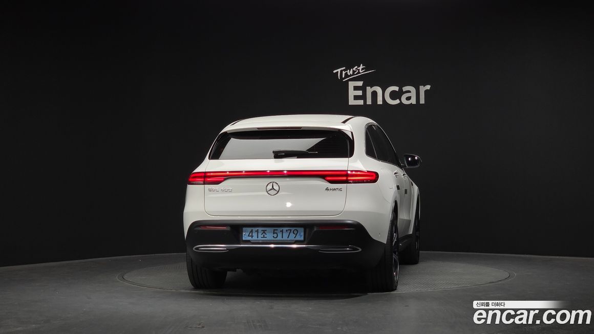 Mercedes-Benz EQC 2020