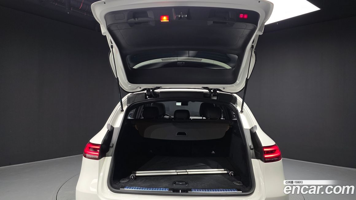 Mercedes-Benz EQC 2020