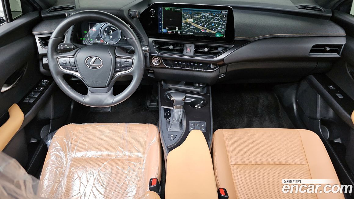 Lexus UX 2024