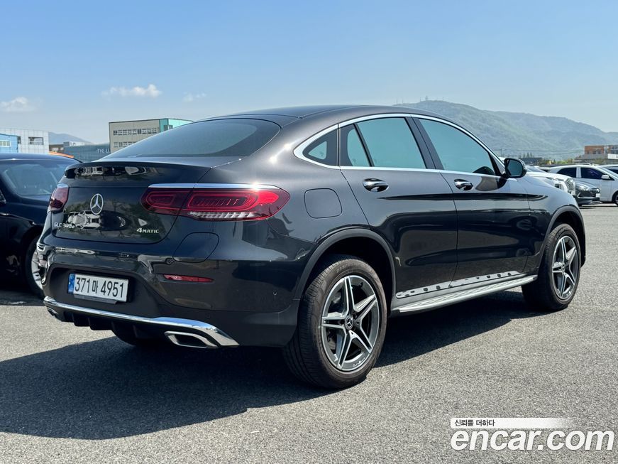 Mercedes-Benz GLC-Class 2021