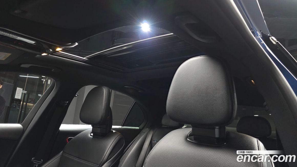 Mercedes-Benz C-Class 2023