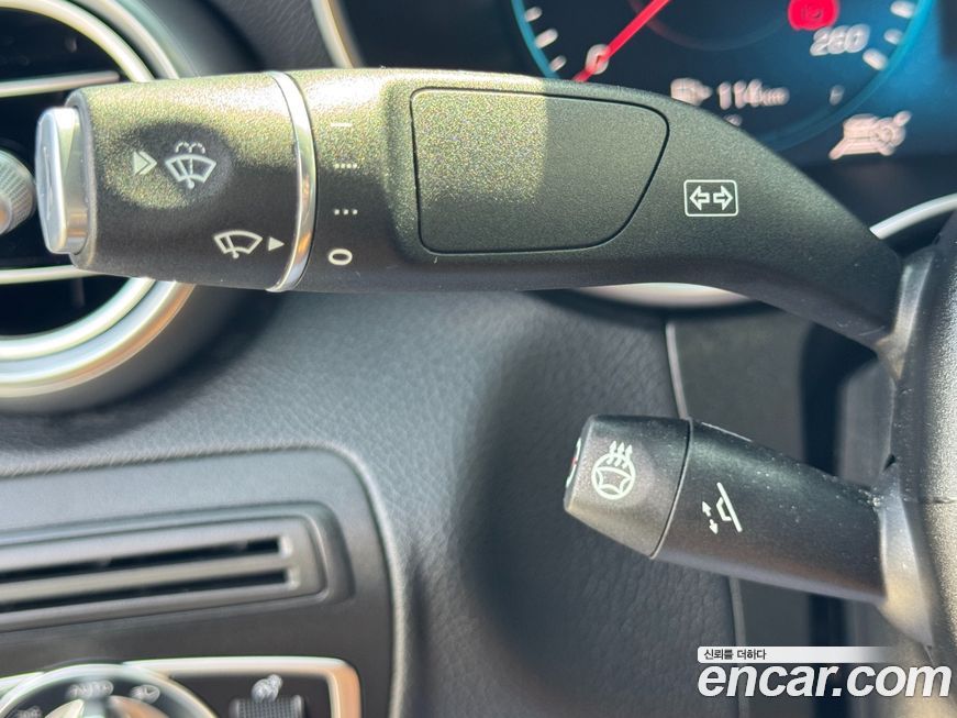 Mercedes-Benz GLC-Class 2021