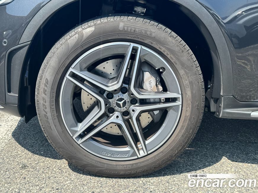 Mercedes-Benz GLC-Class 2021