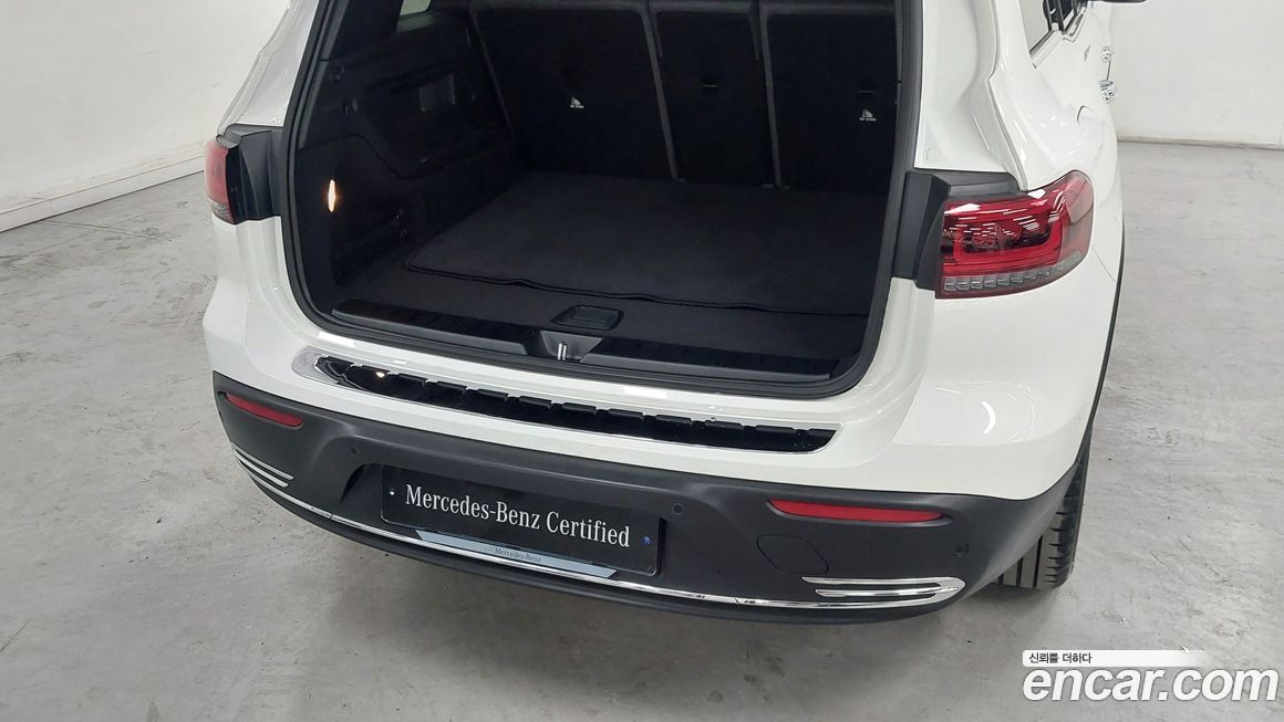 Mercedes-Benz EQB 2024