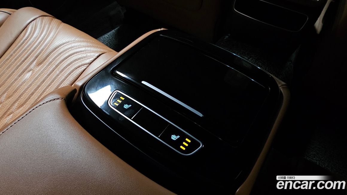Genesis G80 2023