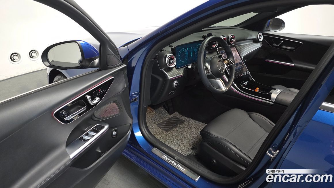 Mercedes-Benz C-Class 2023