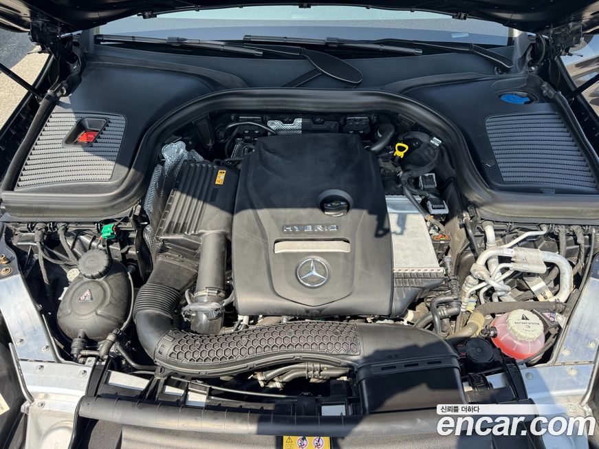 Mercedes-Benz GLC-Class 2021