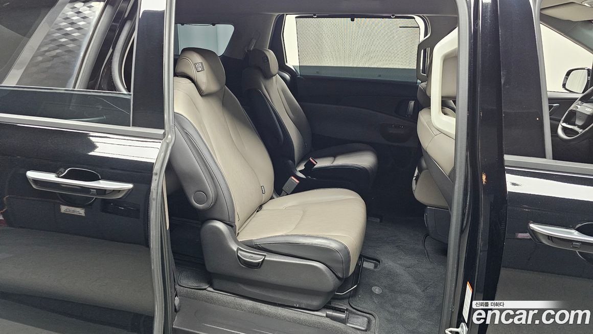 Kia Canival 2025