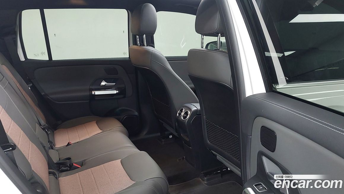 Mercedes-Benz EQB 2024