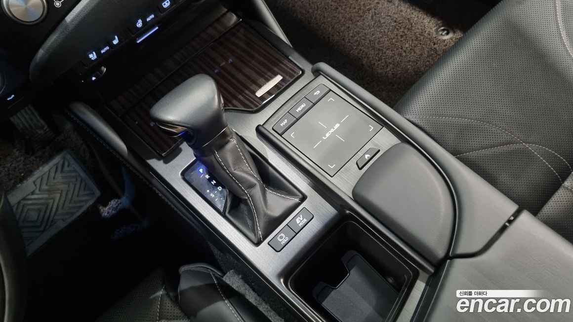 Lexus ES 2021
