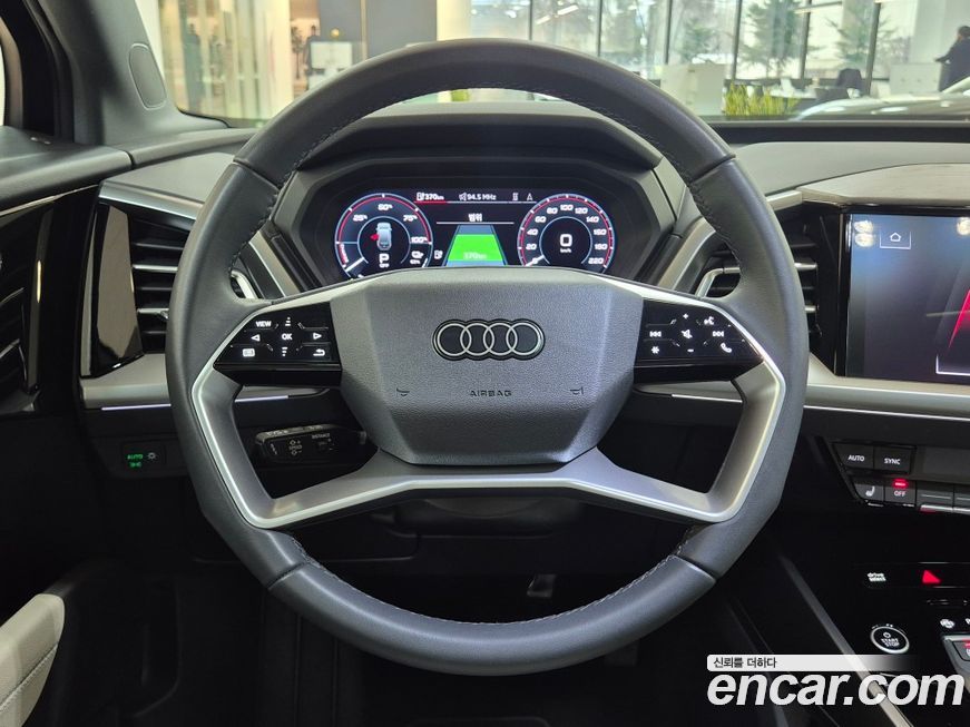 Audi Q4 e-tron 2025