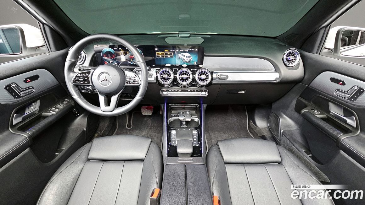 Mercedes-Benz GLB-Class 2021