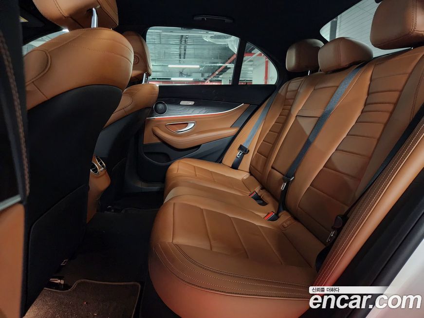 Mercedes-Benz E-Class 2021