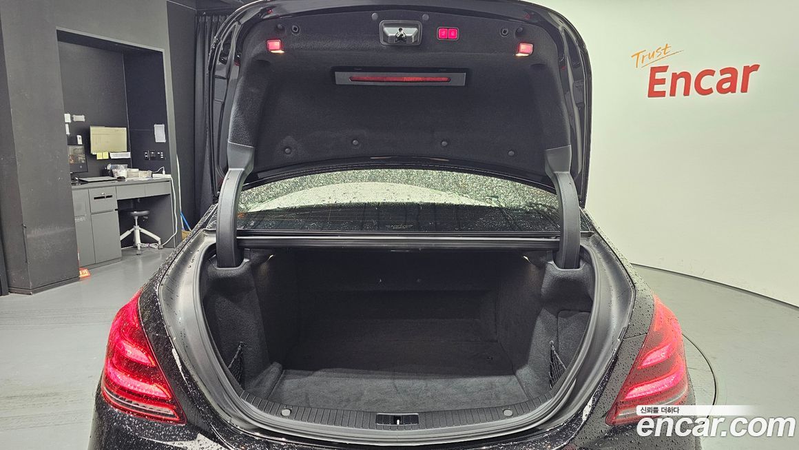 Mercedes-Benz S-Class 2019