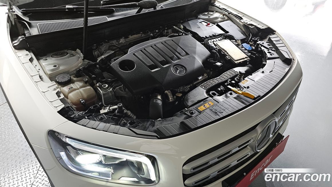 Mercedes-Benz GLB-Class 2021