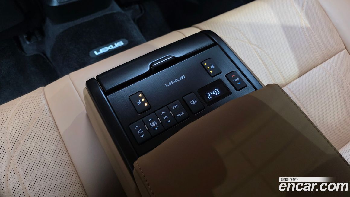 Lexus ES 2022