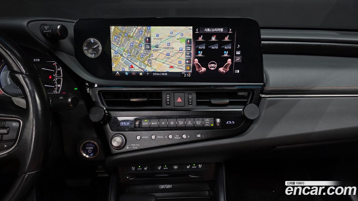 Lexus ES 2022