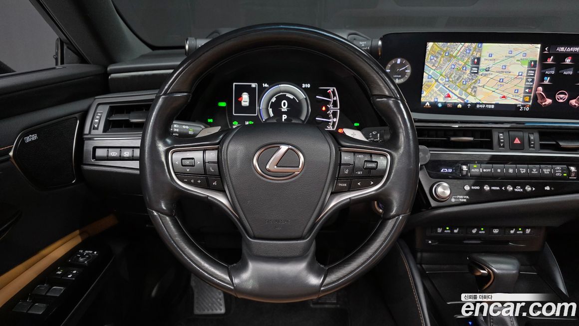Lexus ES 2022