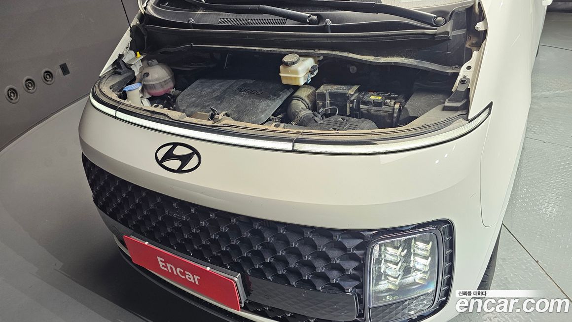 Hyundai Staria 2024