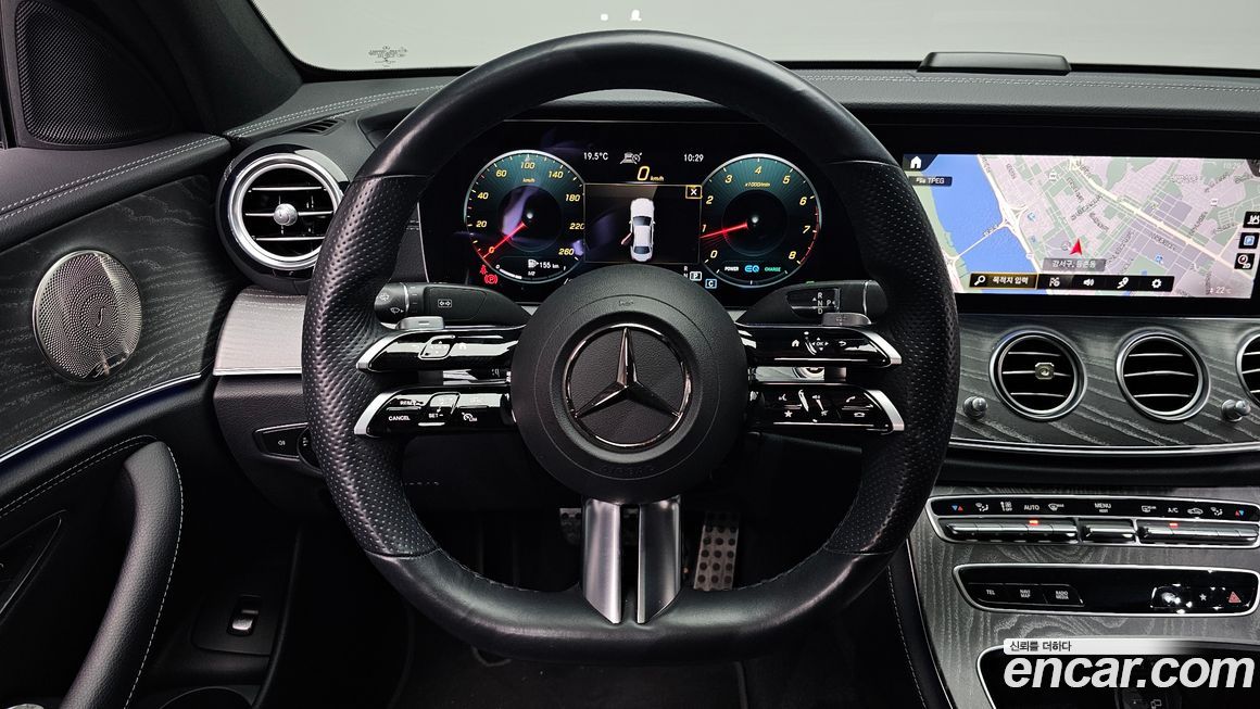 Mercedes-Benz E-Class 2021