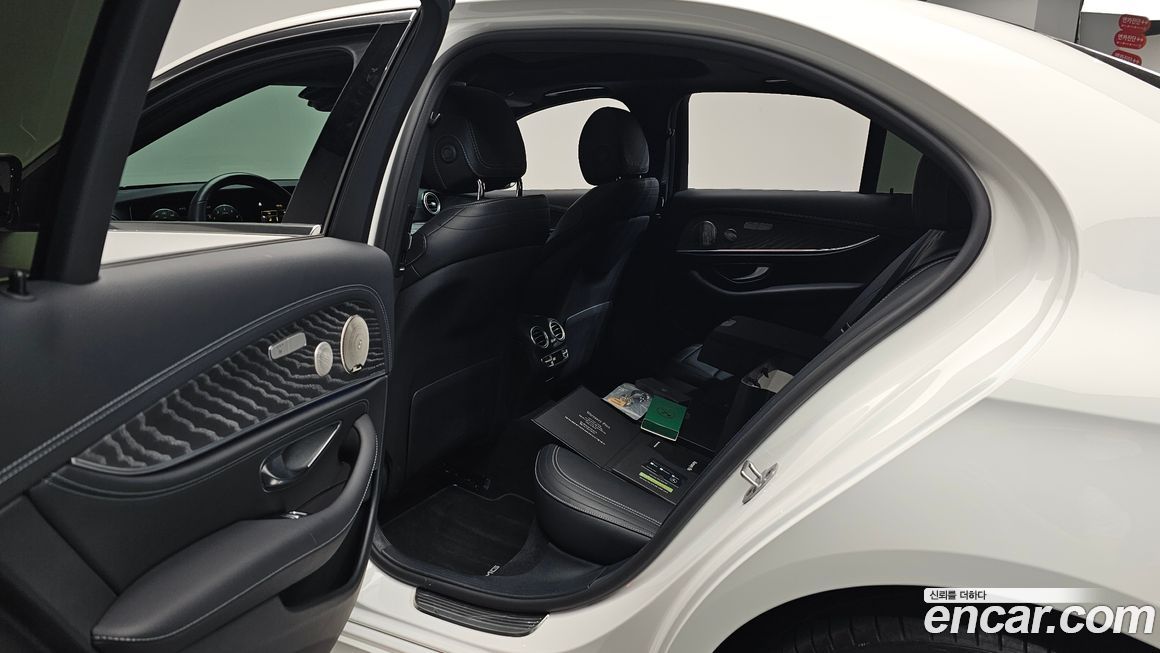 Mercedes-Benz E-Class 2021