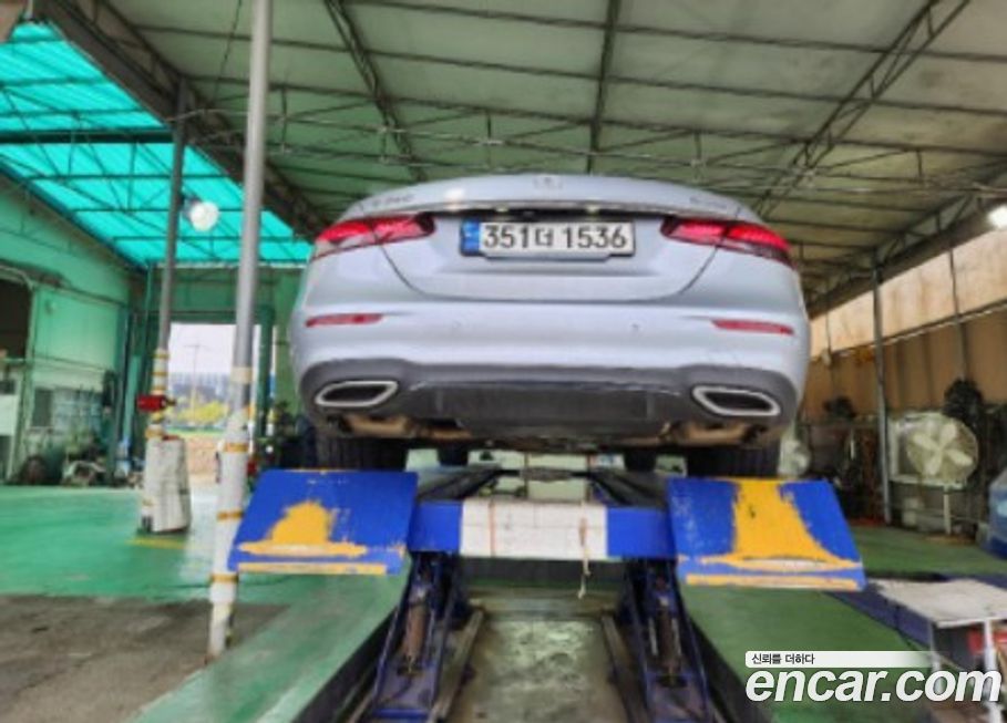 Mercedes-Benz E-Class 2023