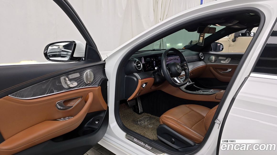 Mercedes-Benz E-Class 2021