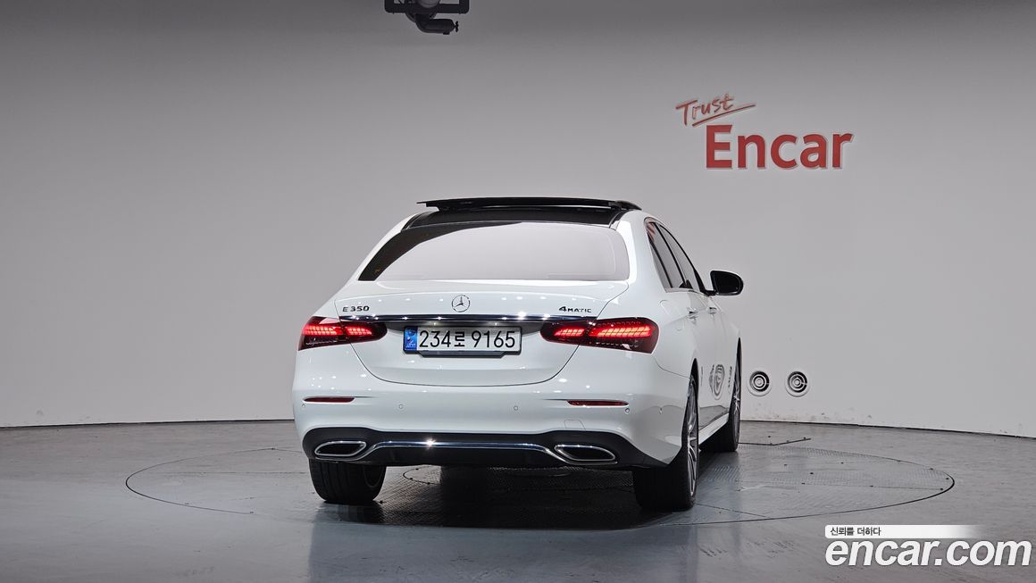 Mercedes-Benz E-Class 2021