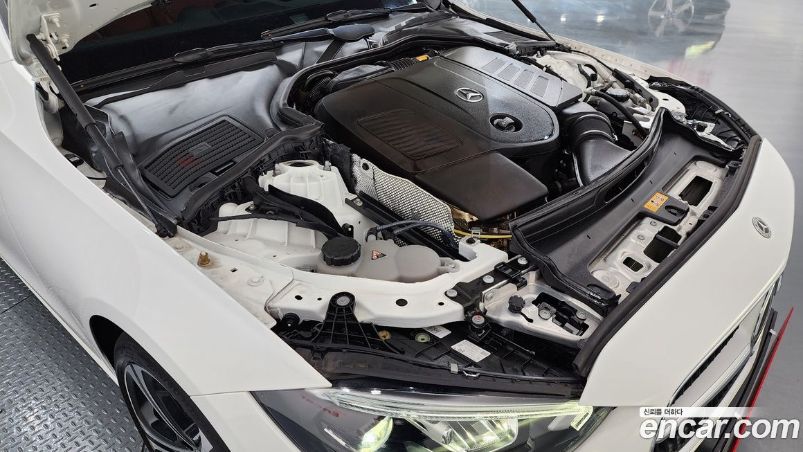 Mercedes-Benz C-Class 2023