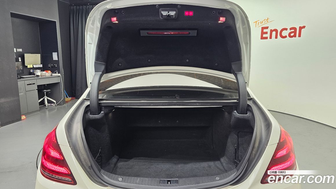 Mercedes-Benz S-Class 2019