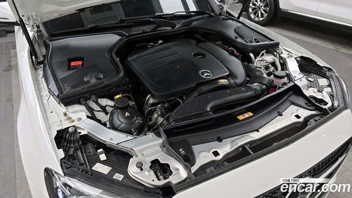 Mercedes-Benz E-Class 2021