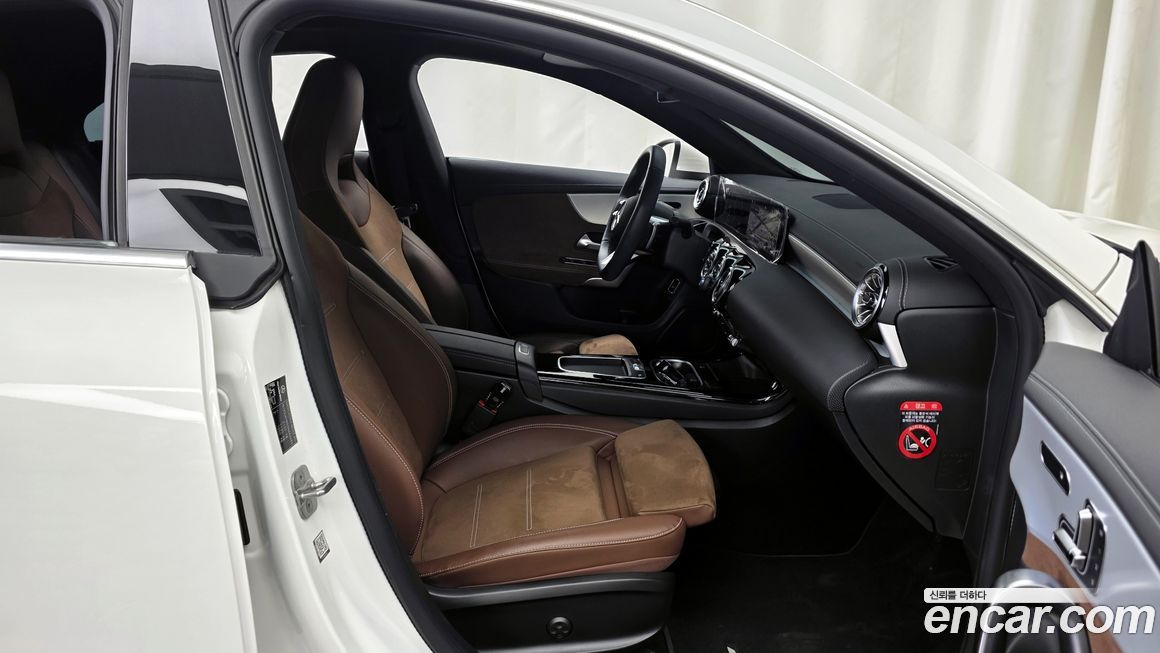 Mercedes-Benz CLA-Class 2025