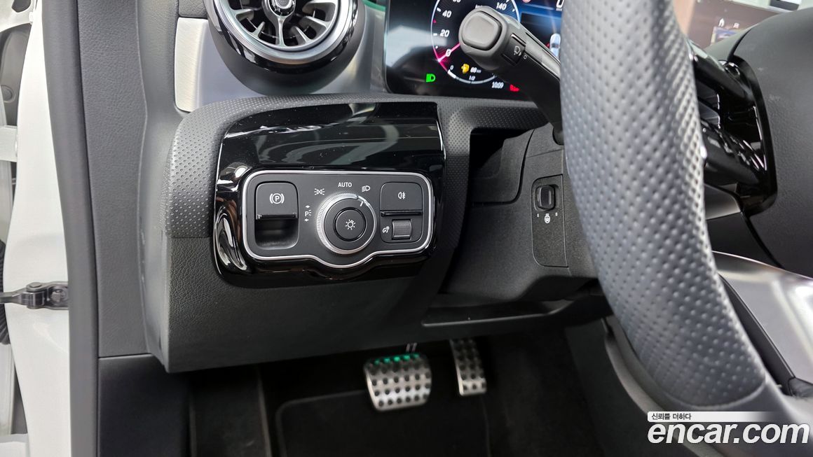 Mercedes-Benz CLA-Class 2025