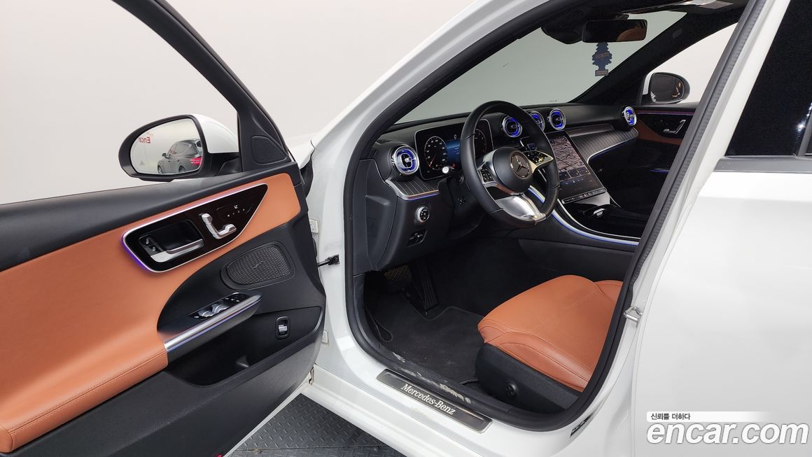 Mercedes-Benz C-Class 2023